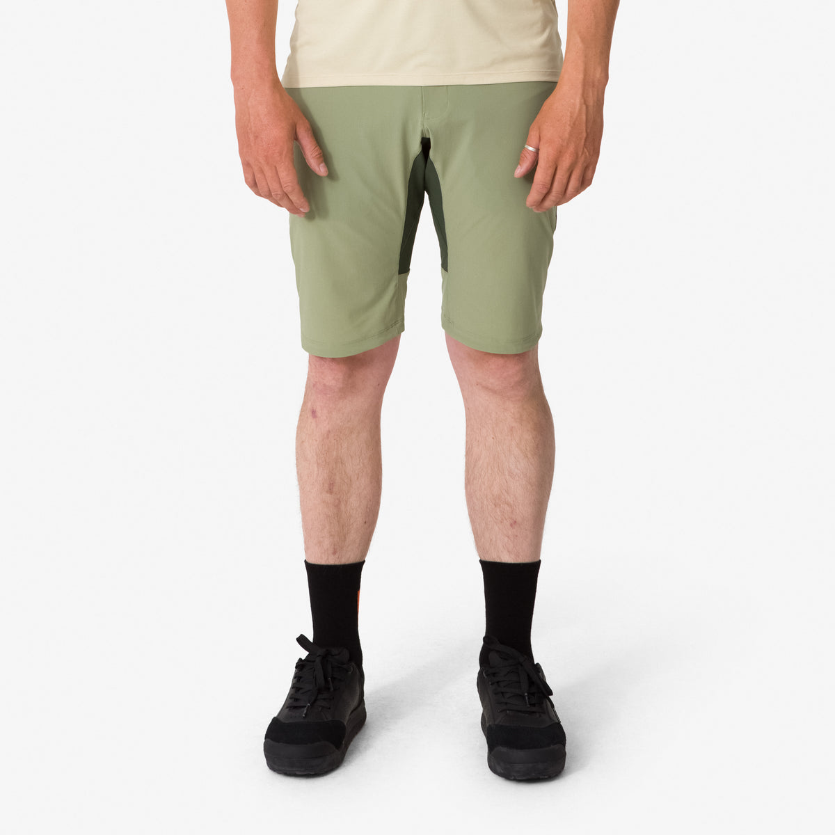 Men's Trail Lightweight Shorts - Olive Green/Deep Olive Green