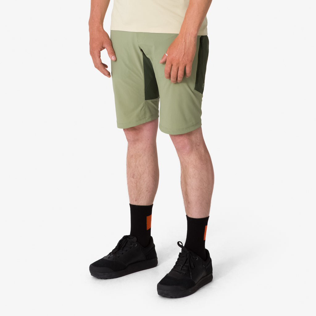 Men's Trail Lightweight Shorts - Olive Green/Deep Olive Green