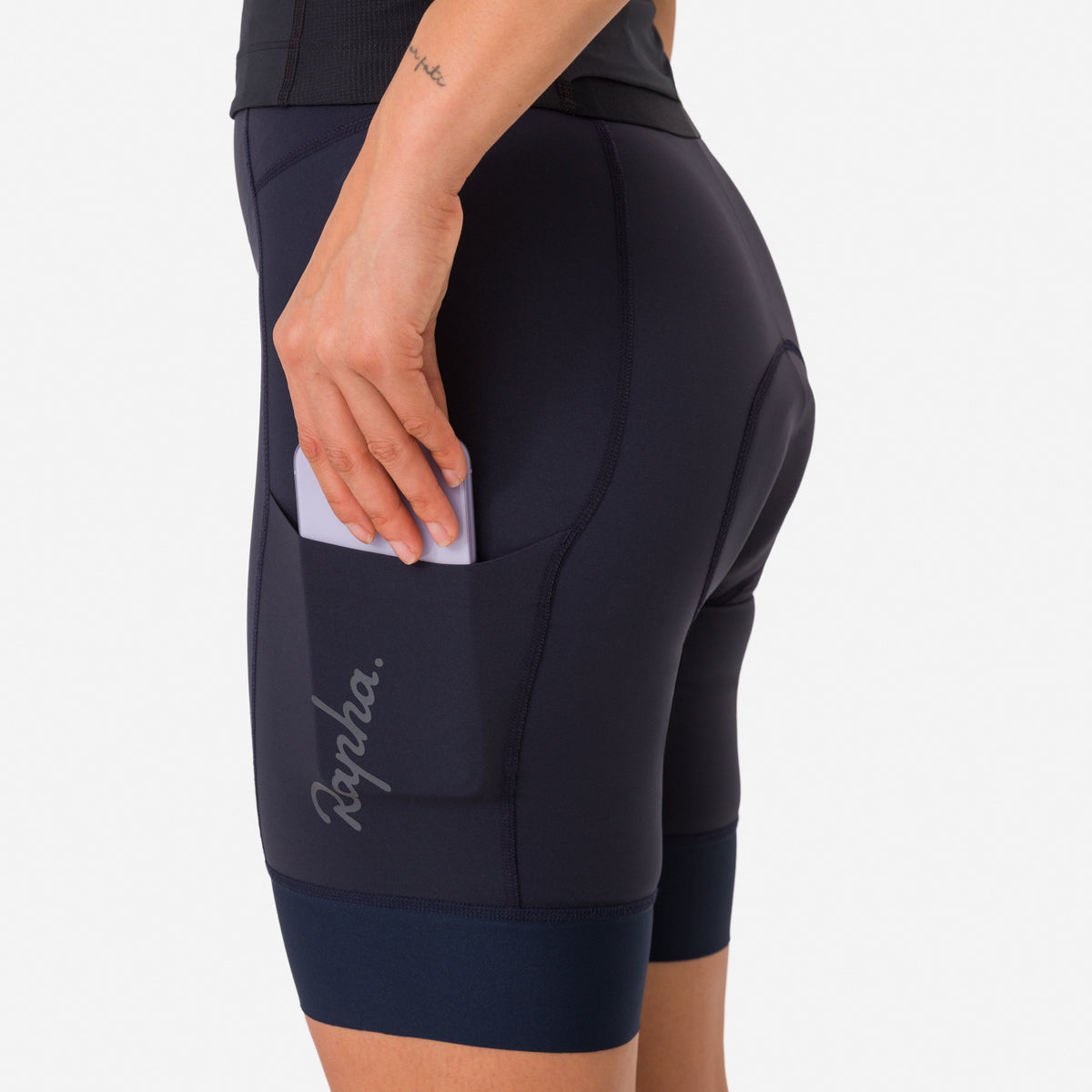 Women's Regular Cargo Shorts - Dark Navy/Dark Navy