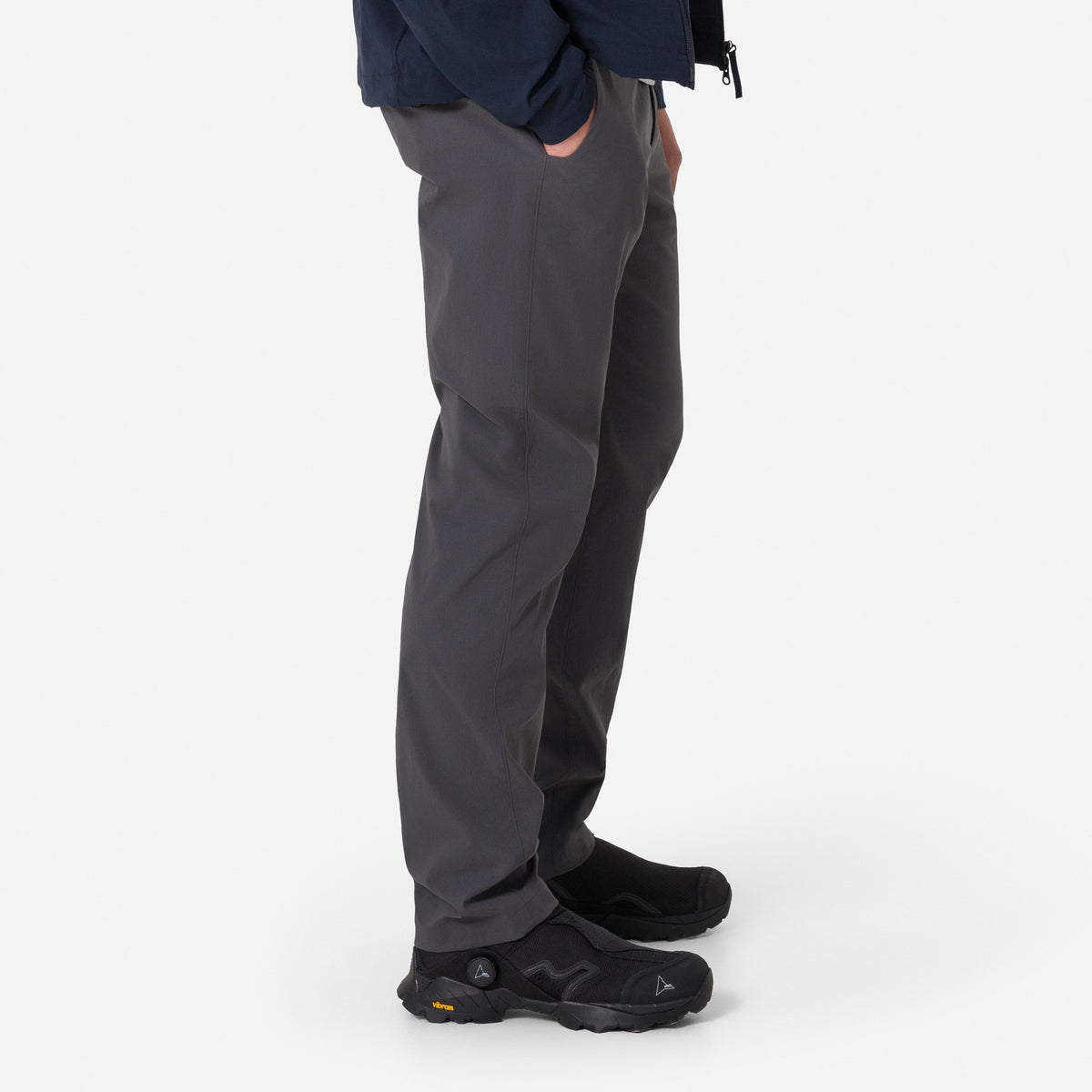 Men's Tech Chino Pant - Asphalt / Castlerock