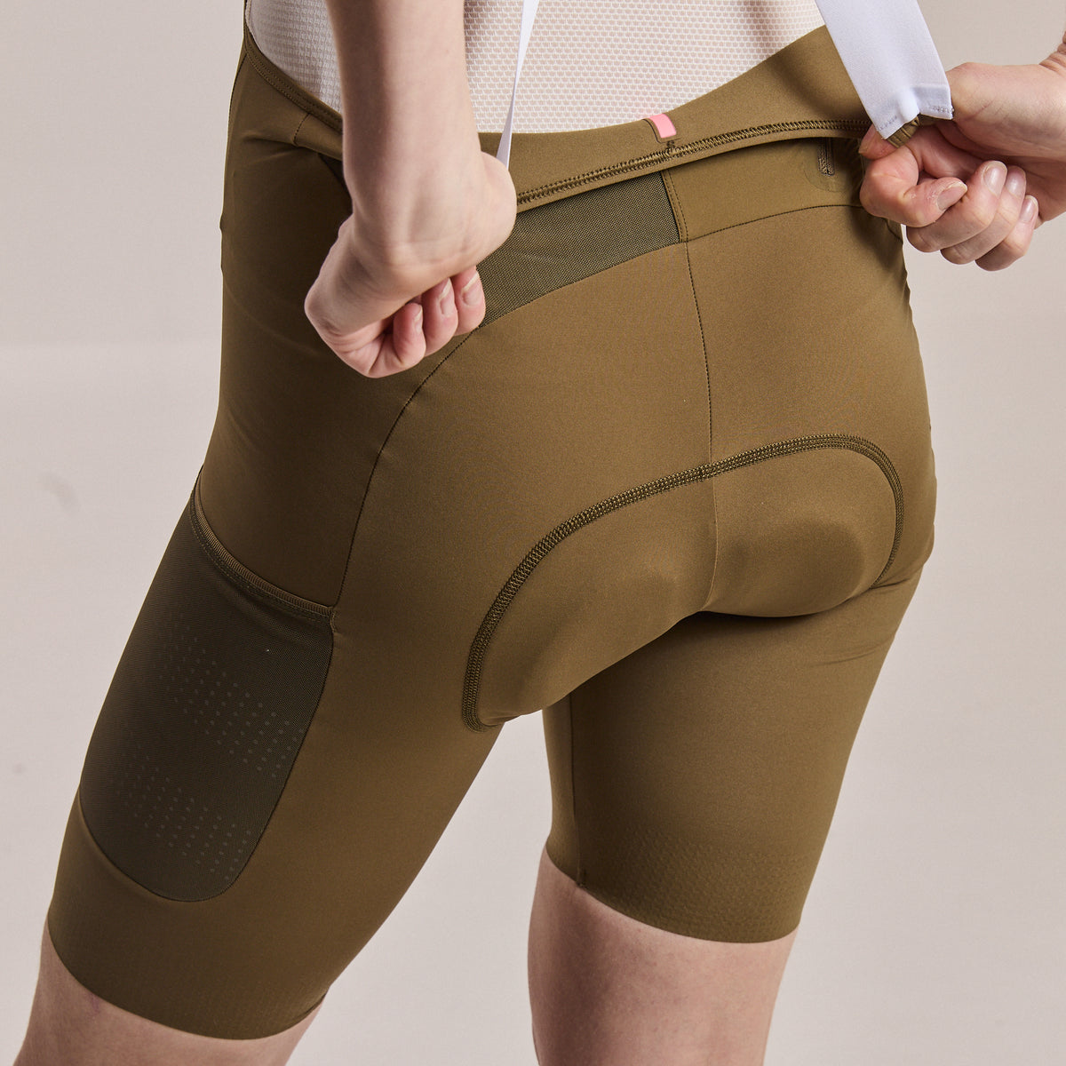 Women's Brevet Cargo Bib Shorts III - Dark Olive/White